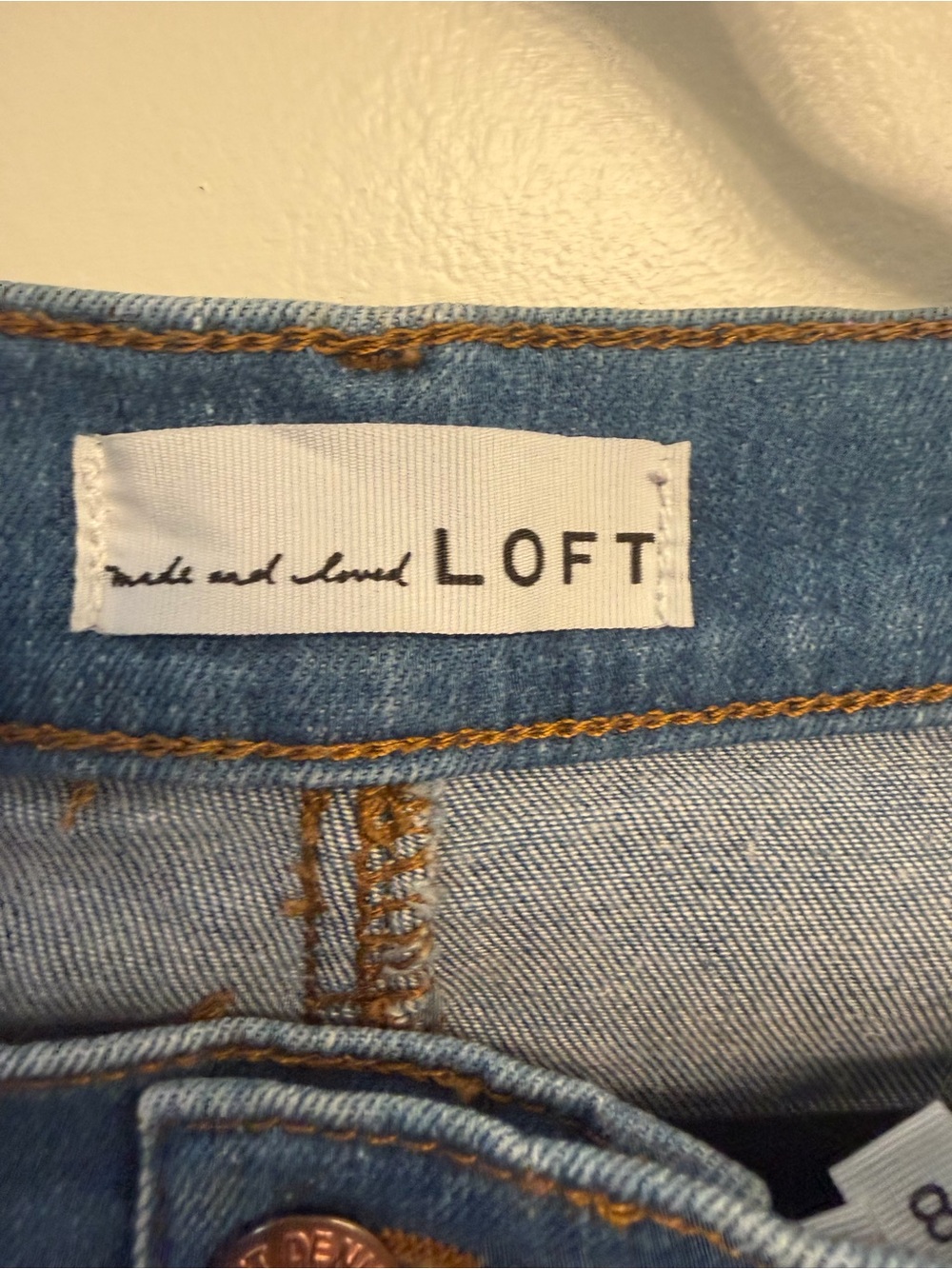 LOFT Kick Crop Light Wash Button Fly Denim Jeans with Golden Topstitching Size29 - Picture 6 of 9